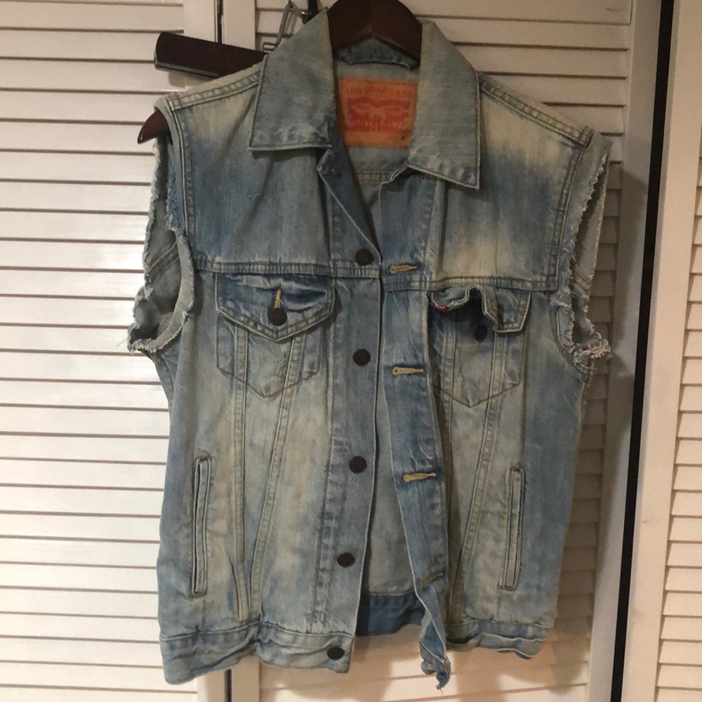 Men’s denim vest